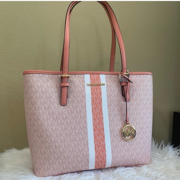 Michael Khors Jet Set Travel Medium Caryall Tote - Picture 2 of 7